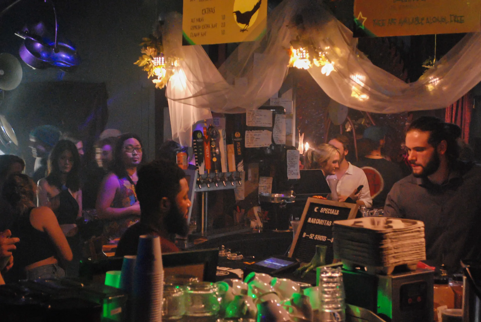 Become a Trickster 5 Trickster's Hideout crowd